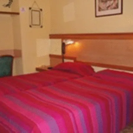 Hotel Le Relais St Jean De Vedas 2*